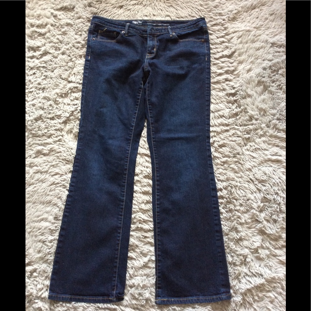 All jeans 2/$20🫦Mossimo midrise bootct, sz 10S, 10/10